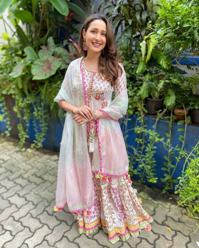 August 25th Actress Instagram Pics